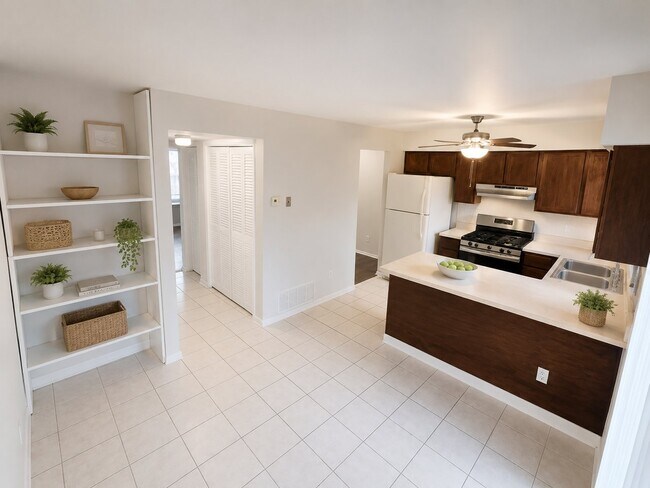 Foto del edificio - 164 Woodlake Manor Dr