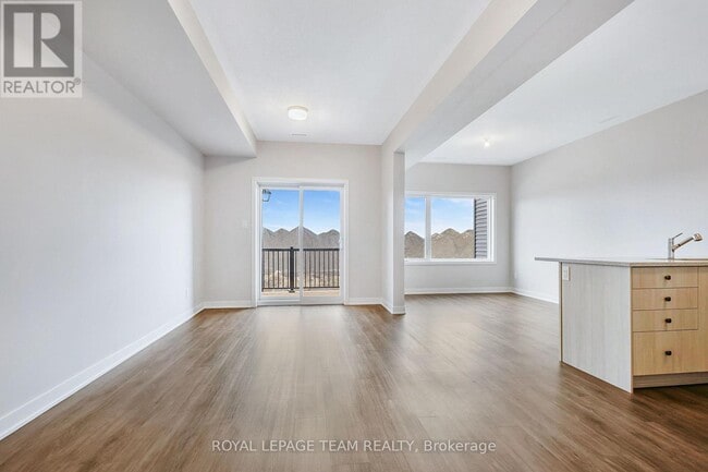 Building Photo - 1004 Elixir Pl