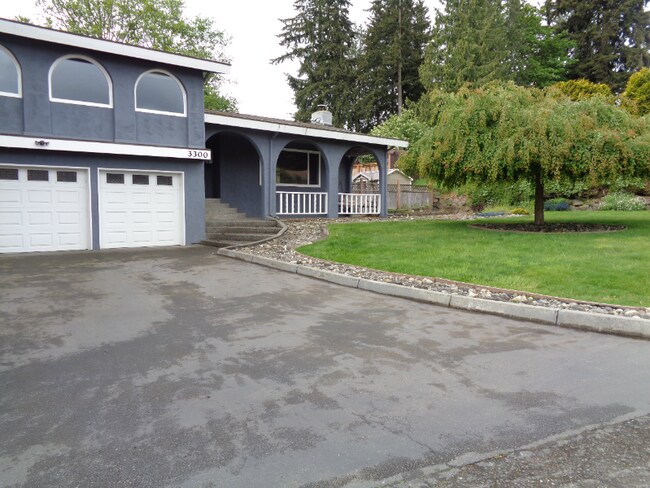 Building Photo - 3300 166th Pl SW