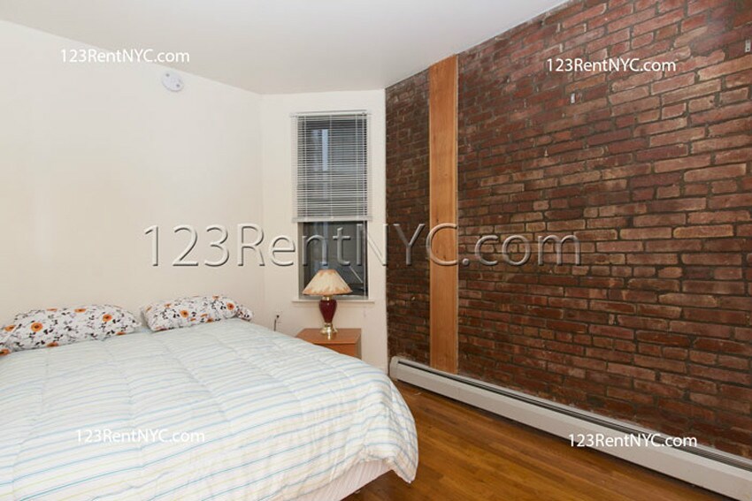 Primary Photo - 531 E 11th St