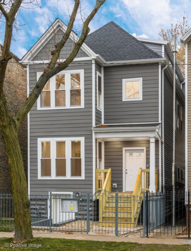 Photo - 1918 N Ridgeway Ave Townhome