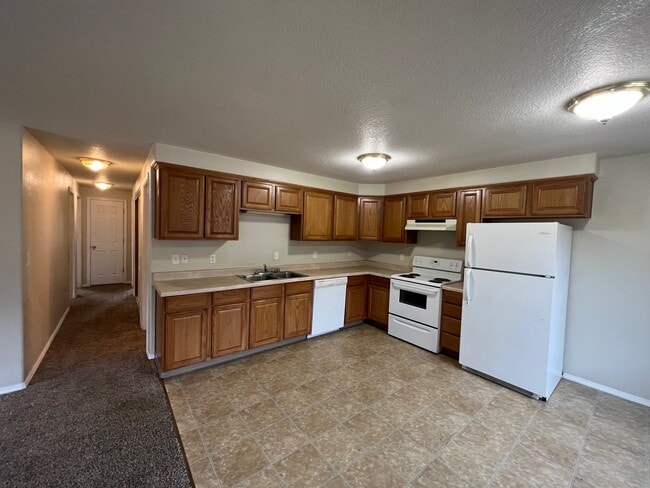 Building Photo - 1041 8th Ave