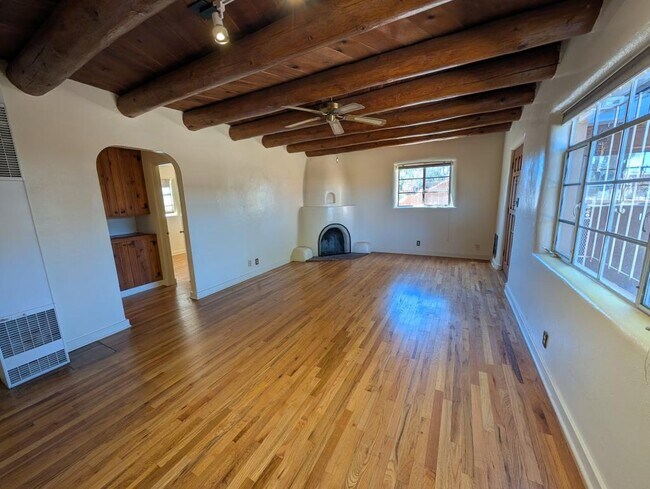 Foto del edificio - 8215 San Juan Rd NE