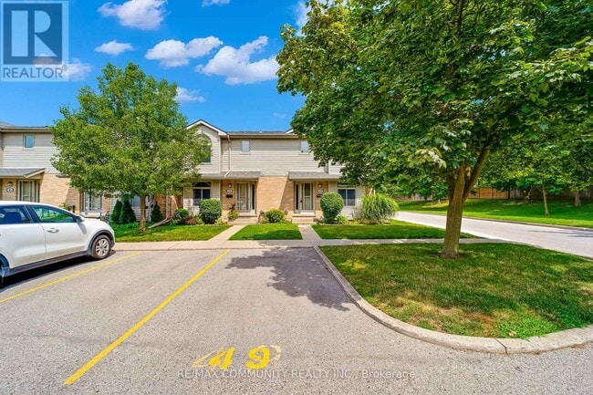 Building Photo - 141-141 Condor Ct