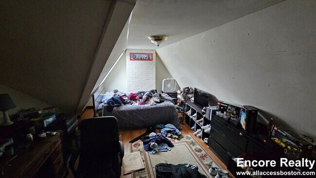 Foto del edificio - 46 Kirkwood Rd