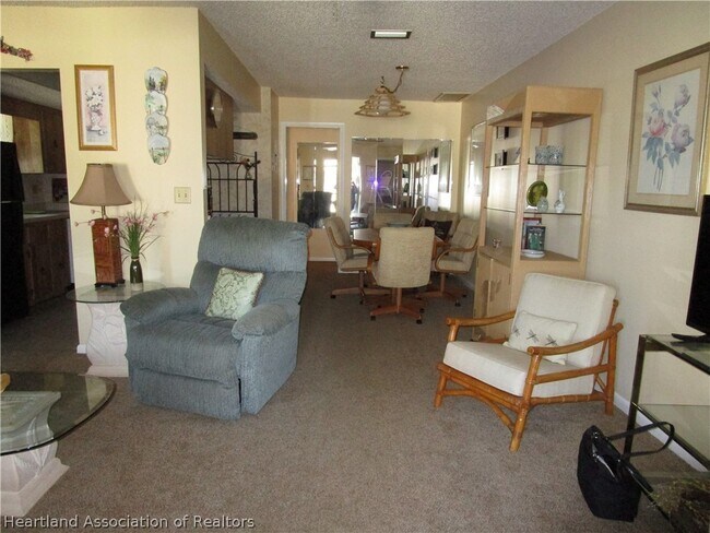 Building Photo - 4715 Vilabella Dr