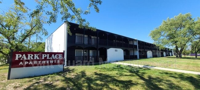 Building Photo - 1513 Oxford Place