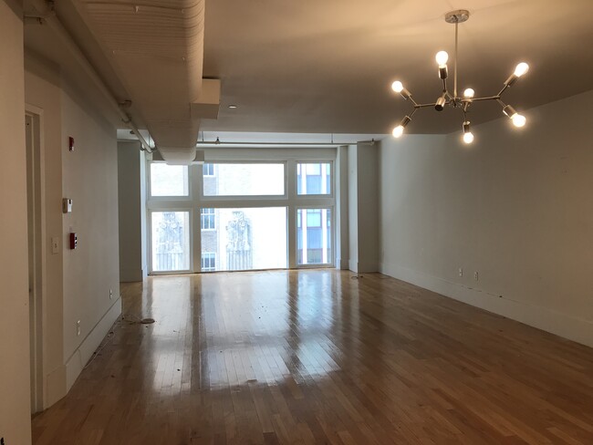 Living, Dining Room - 1615 Walnut St