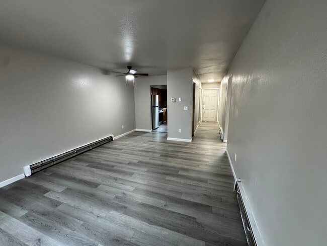 Building Photo - 2260 W Melanie Ave