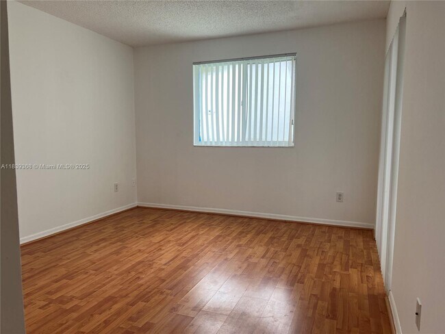 Building Photo - 2640 S University Dr