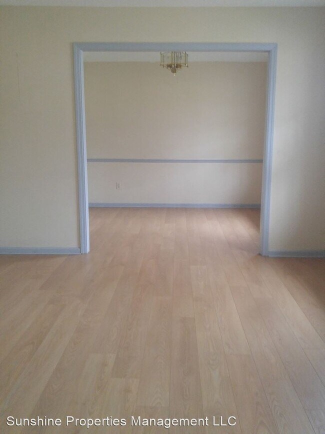 Building Photo - 3 br, 2 bath House - 3601 southern hills,dr