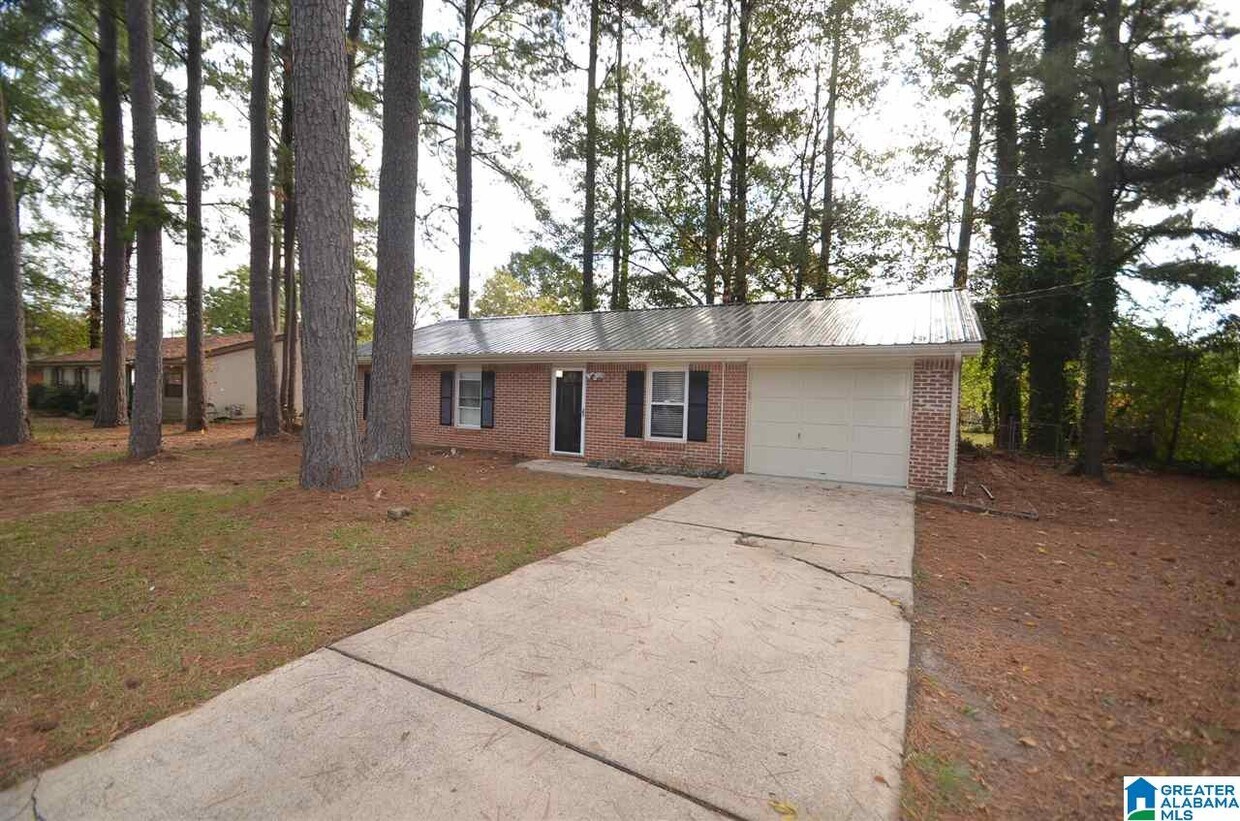 Primary Photo - 38 Carriage House Rd SW