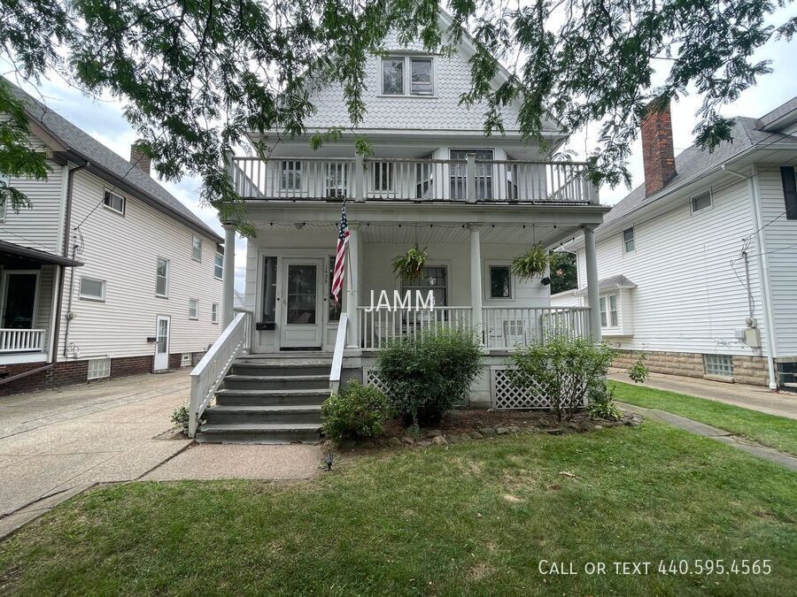 Foto principal - 1424 Larchmont Ave