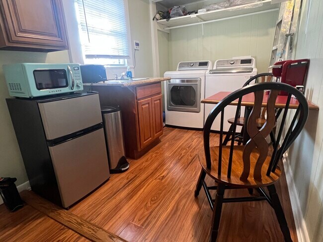 Kitchenette - 2424 Lapeyrouse St