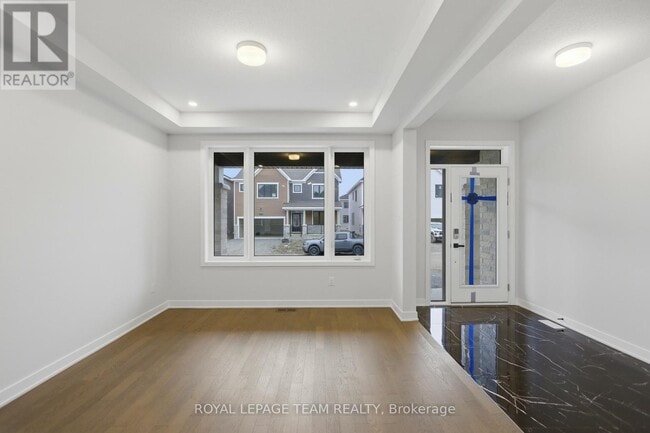 Building Photo - 115 Viburnum Ter