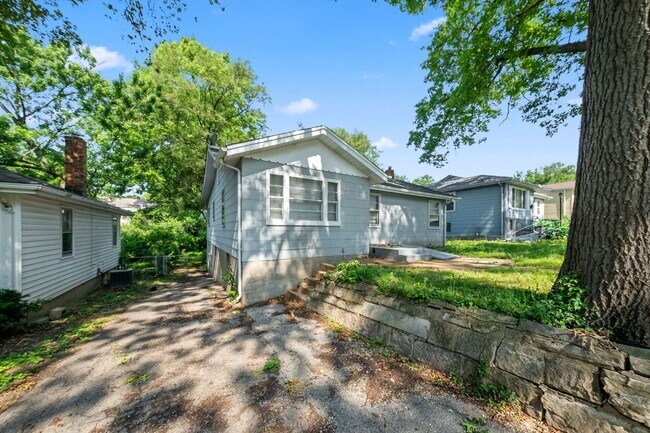 Foto del edificio - Cozy 3-Bedroom Home in Ferguson – $1,499/m...