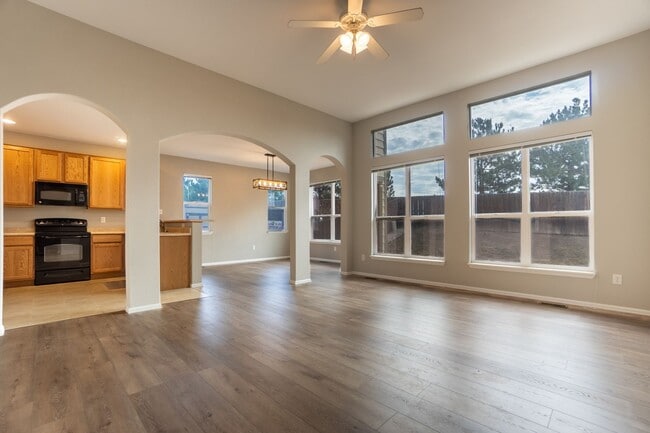 Foto del edificio - Move in ready home on Kettle Drum