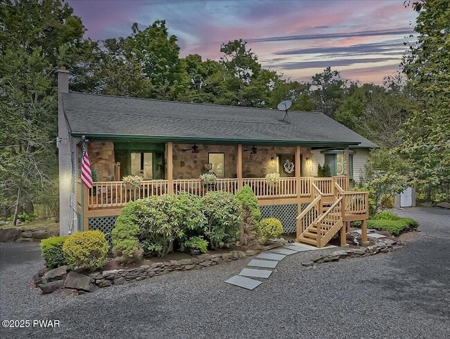 Foto del edificio - 134 Split Rock Rd