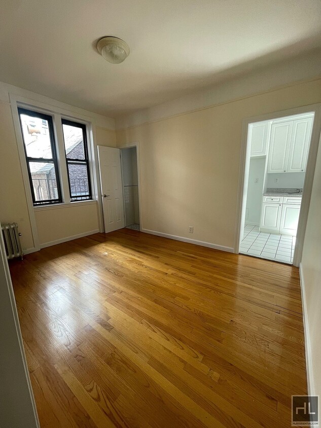 Primary Photo - WEST 45 STREET