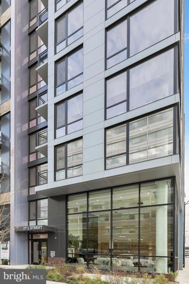 Building Photo - 37 L St SE