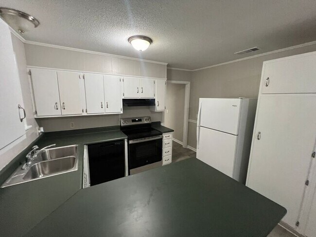 Foto del edificio - 3312 Lockwood Ct SW
