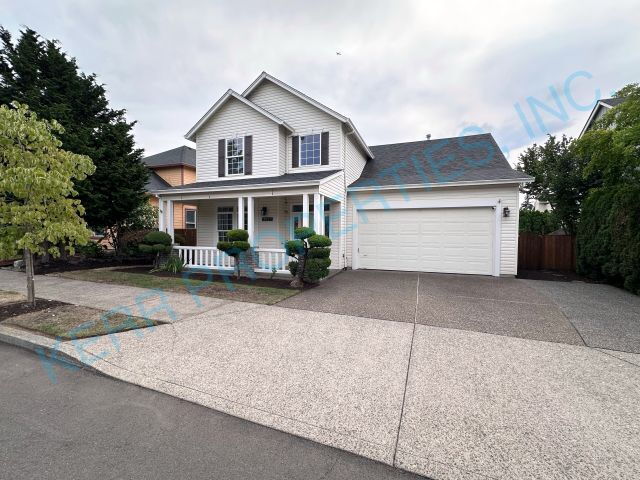 Primary Photo - Charming Clackamas Retreat: Spacious 3-Bed...