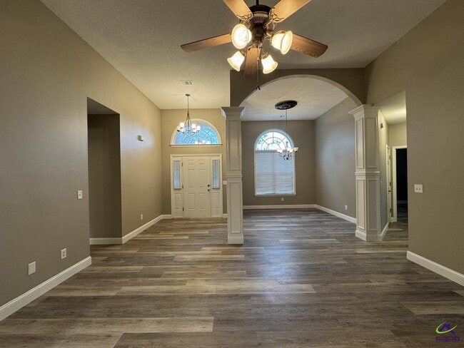 Building Photo - 106 Daventry Ln