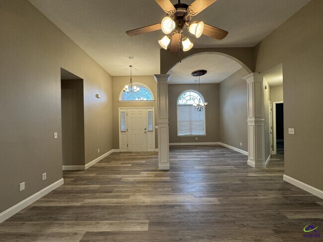 Foto del edificio - 106 Daventry Ln