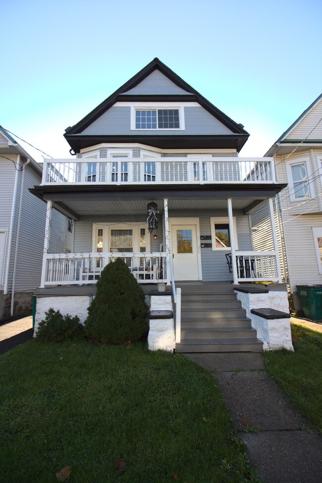 Building Photo - 77 Princeton Pl
