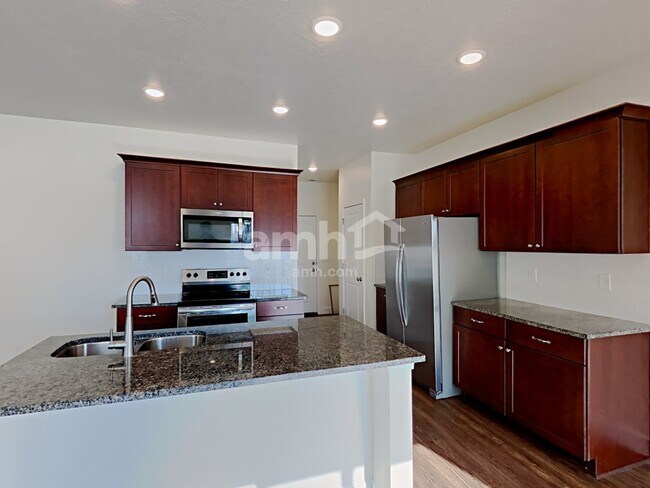 Foto del edificio - 2344 Surry Way