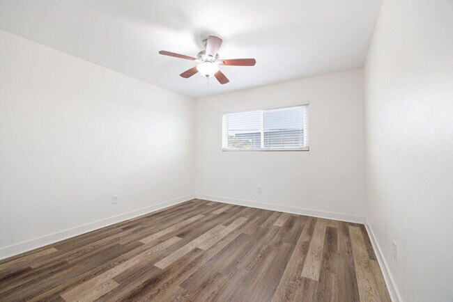 Building Photo - 4284 Schoolridge Ln