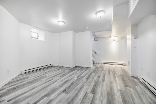 Photo du bâtiment - 661 Mcmillan Av