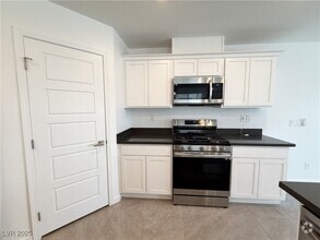 Building Photo - 4270 Lemay St