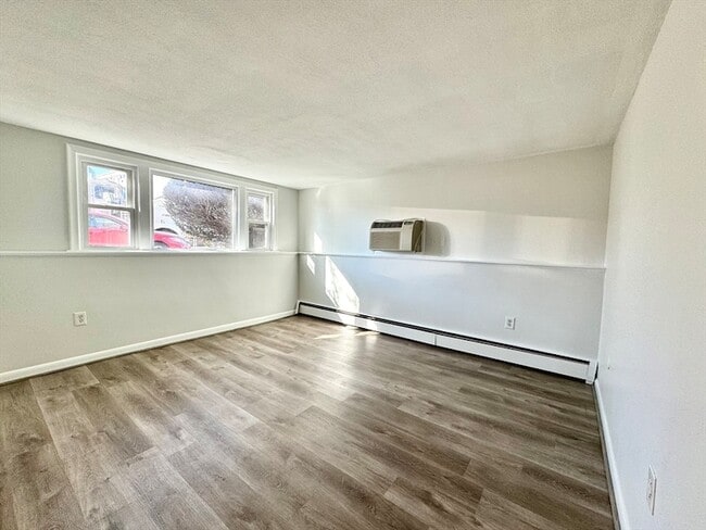 Photo - 206 High St Apartment