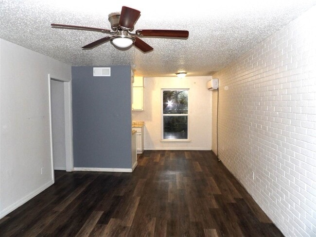 Building Photo - 2107 NW 38th St