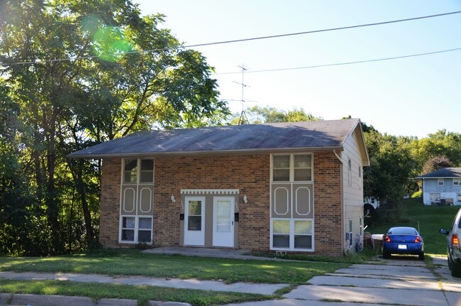 Building Photo - 2506 Sheridan Ave