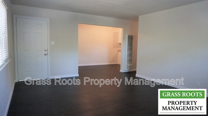 Foto principal - 256 Racetrack St