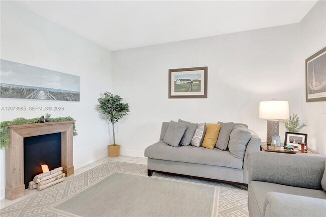 Foto del edificio - 7616 Elm Ridge Dr