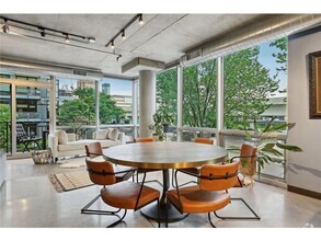 Building Photo - 730 N 4th St