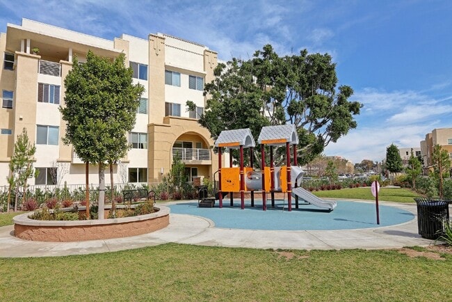 Building Photo - 13021 Central Ave