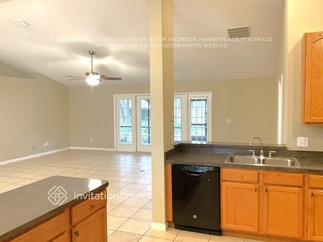 Building Photo - 1461 Maple Leaf Ln