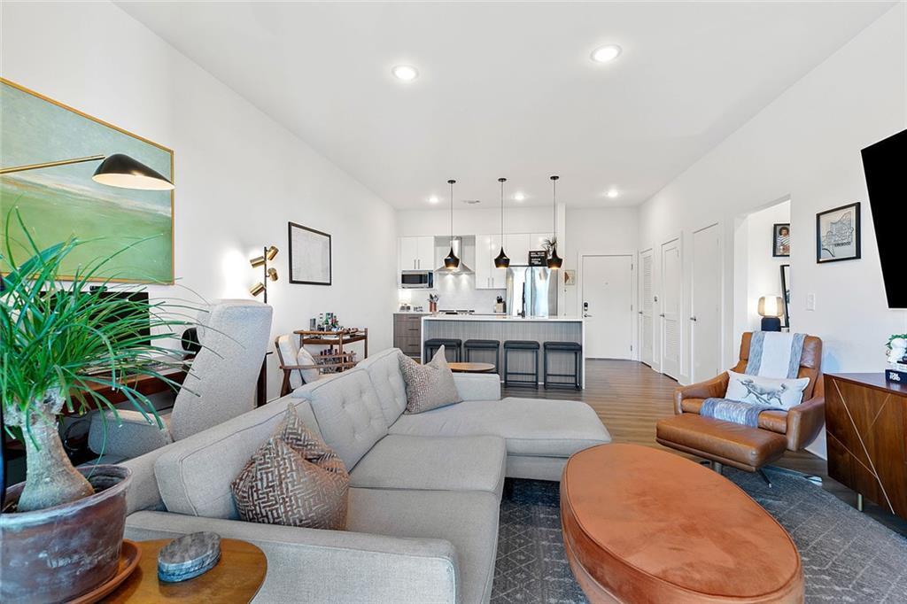 Foto principal - 112 Rogers St NE