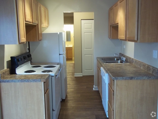 Cocina estilo -2015 Rehab - Willowbrook Apartment Homes