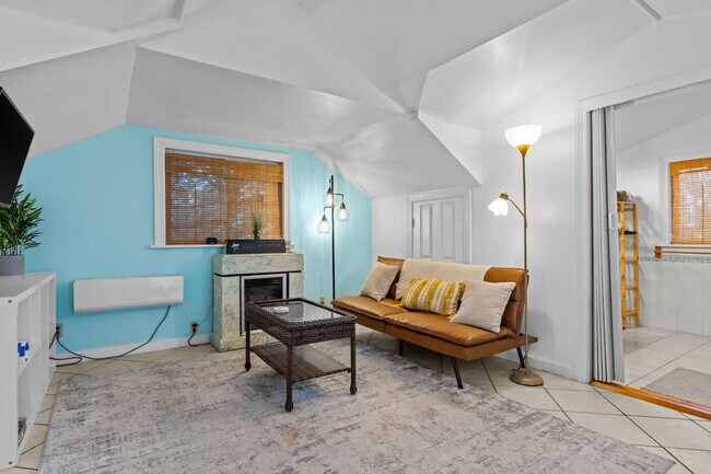 Foto del edificio - 912 Little Bay Ave