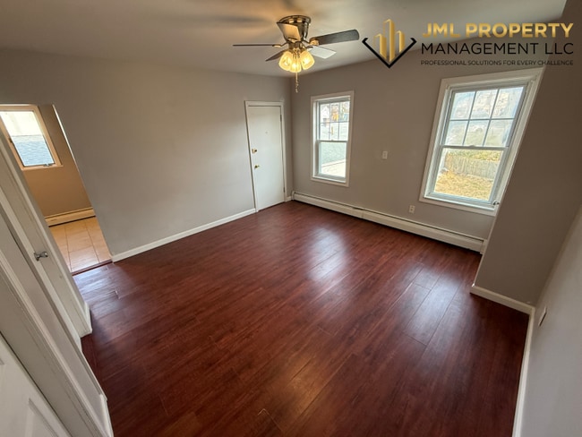 Foto del edificio - 834 Eastern Ave