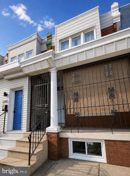 Building Photo - 2088 Pickwick St