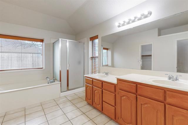 Foto del edificio - 3821 Red Oak St