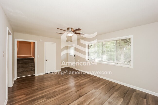 Foto del edificio - 1983 Monaco Dr