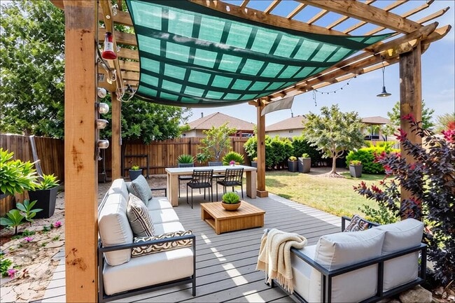 Building Photo - 556 Moonwalker Trail