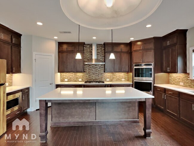 Foto del edificio - 3930 Starwood Dr